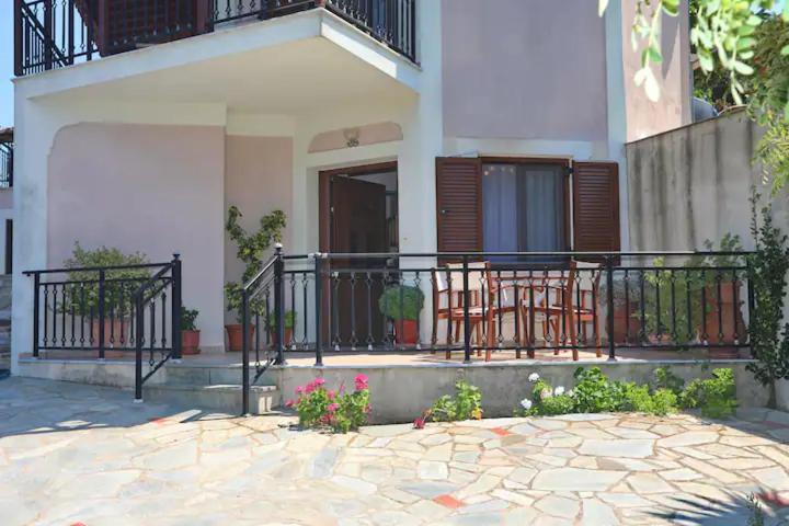 Skopelos Chara'S Lux Apartment Exteriör bild