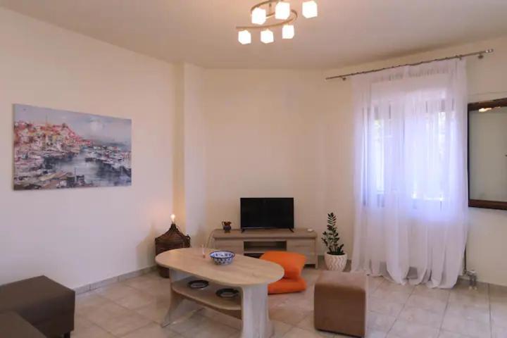 Skopelos Chara'S Lux Apartment Exteriör bild